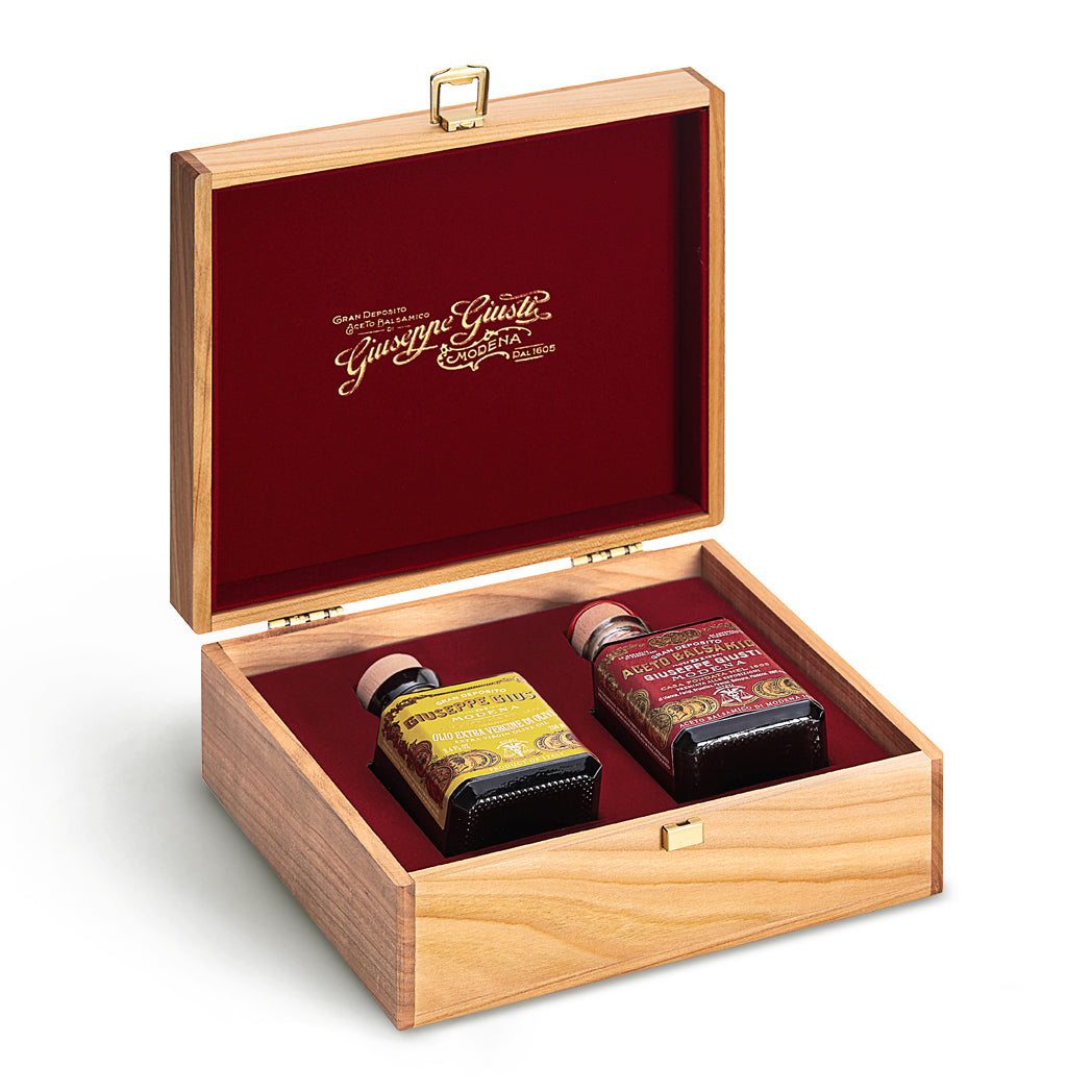 Wooden Duo set - Extra Virgin Olive Oil & 3 Gold Medals